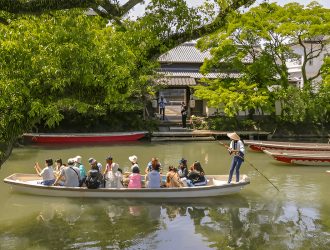 Beyond the Postcard The Ultimate Guide to Sustainable Travel and Responsible Tourism